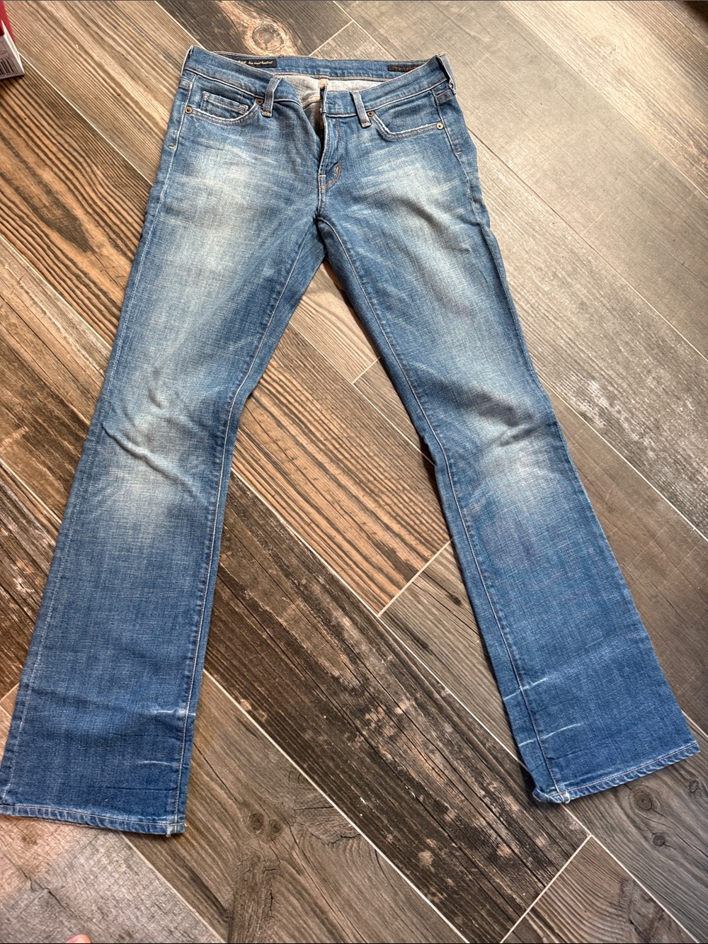 Women’s Classic Blue Denim Jeans - Faded Blue